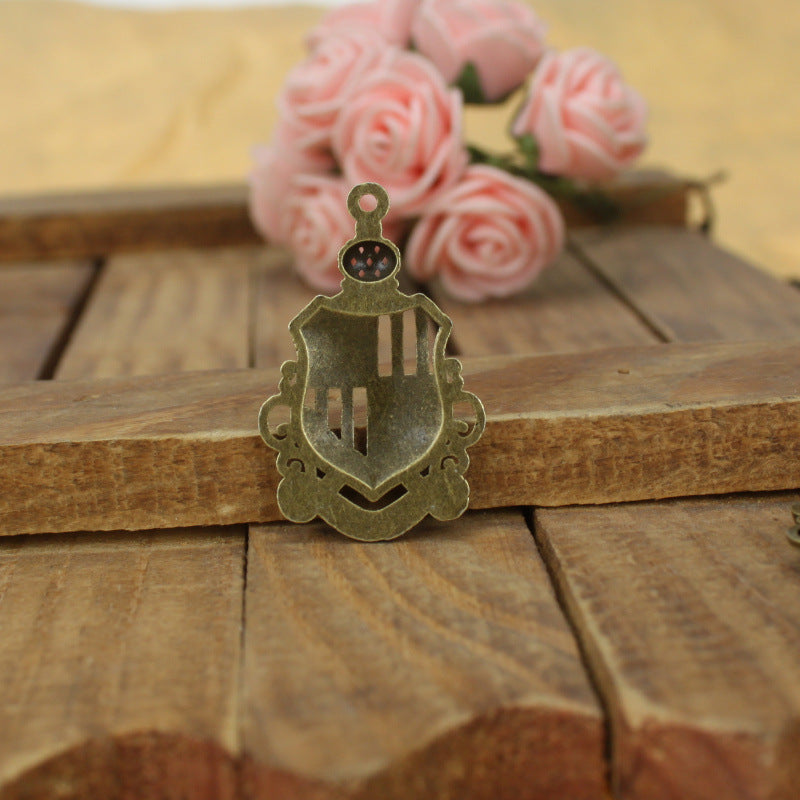 34x21mm Vintage Crown Badge Charm Pendant