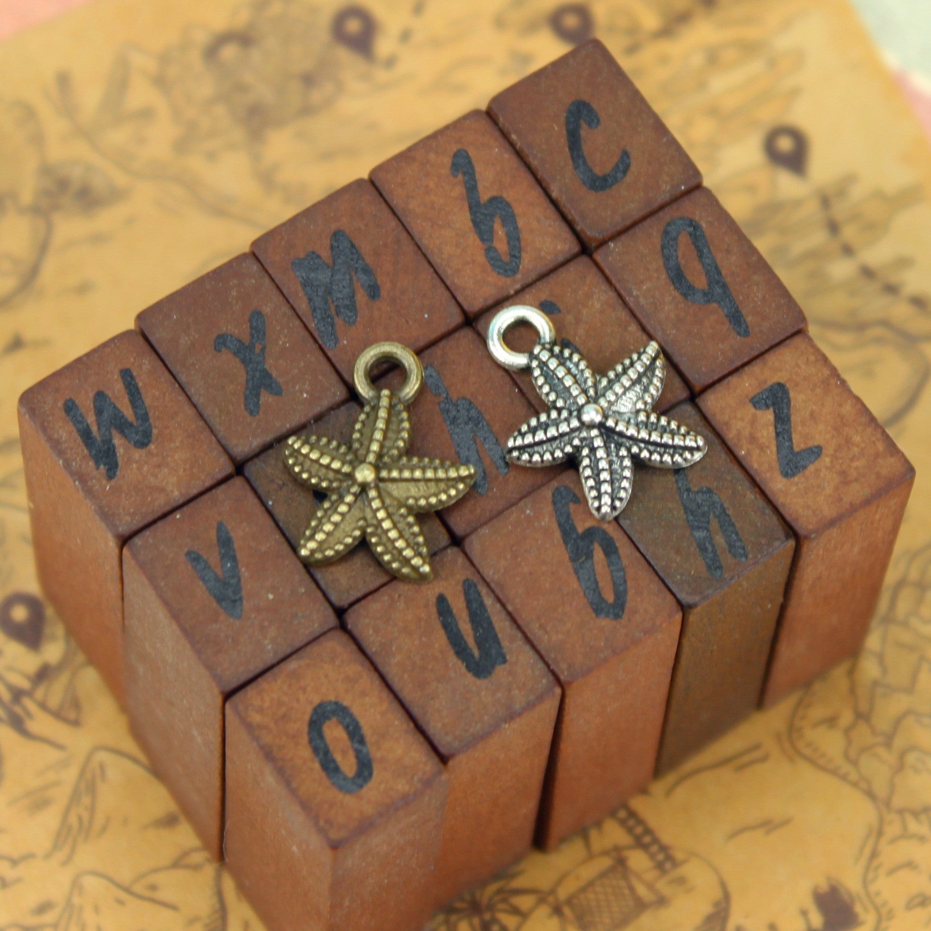 Vintage Single-Sided Starfish Alloy Charm Pendant 12mm
