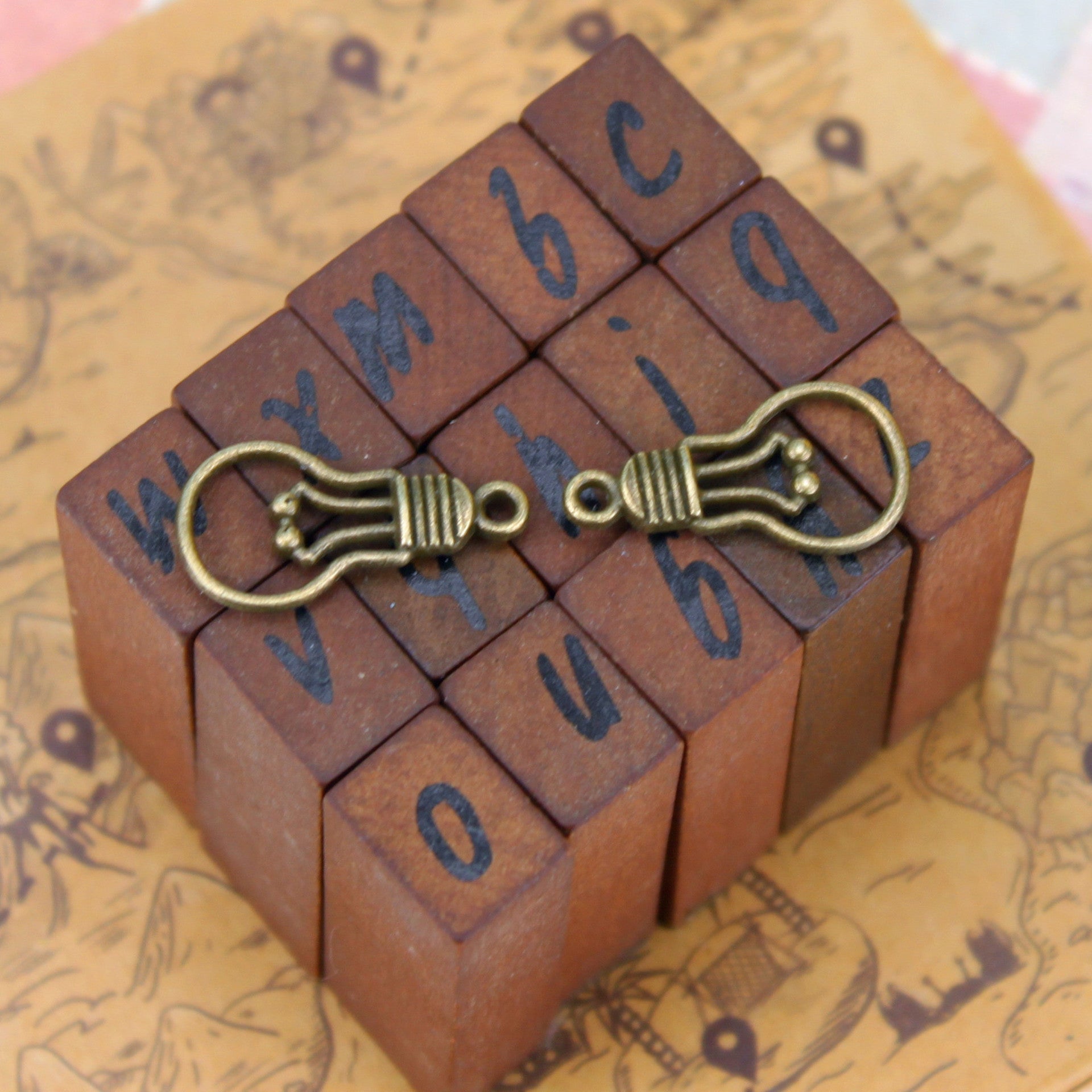 21x11mm Alloy Light Bulb Charm Pendant