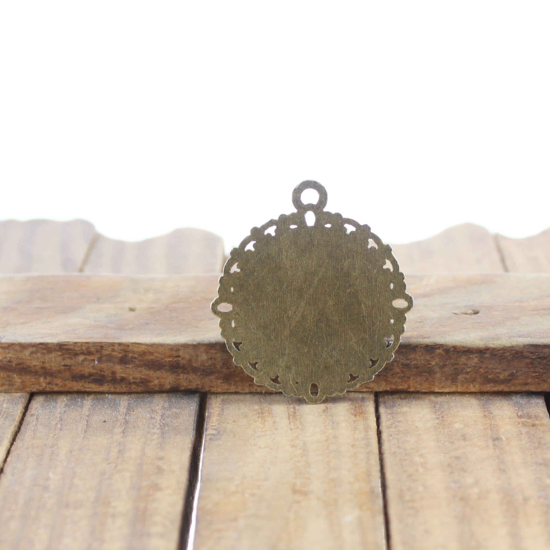 20mm Round Filigree Cabochon Tray Bezel Setting