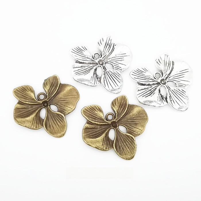 Zinc Alloy Flower Charm Pendant No.124995 for DIY Necklace Bracelet Jewelry Making