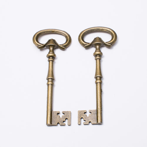 Zinc Alloy Key Charm Pendant No.848936 for DIY Necklace Bracelet Jewelry Making