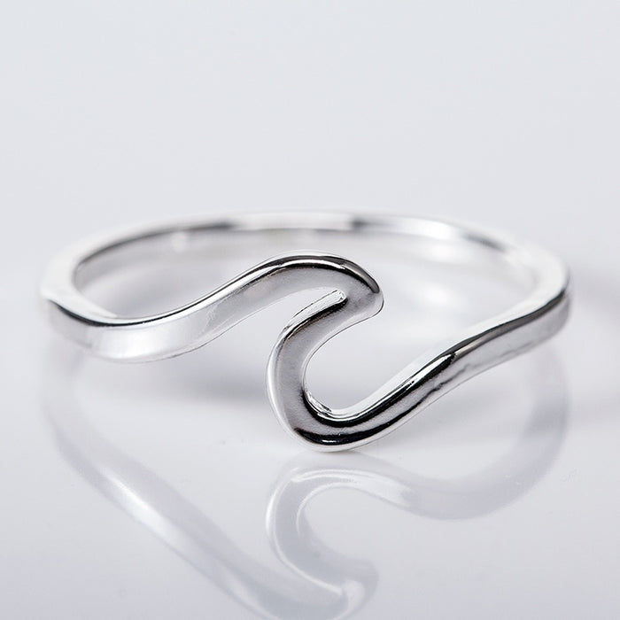 Simple Wave Ring In Silver Plated Alloy, Minimalist Cross Border Fashion Jewelry