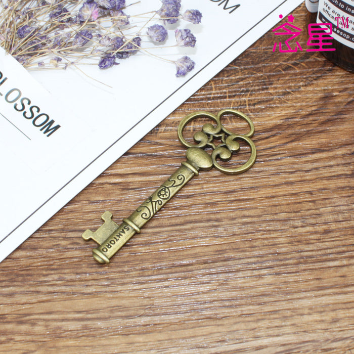 60x25mm Vintage Patterned Alloy Key Charm Pendant