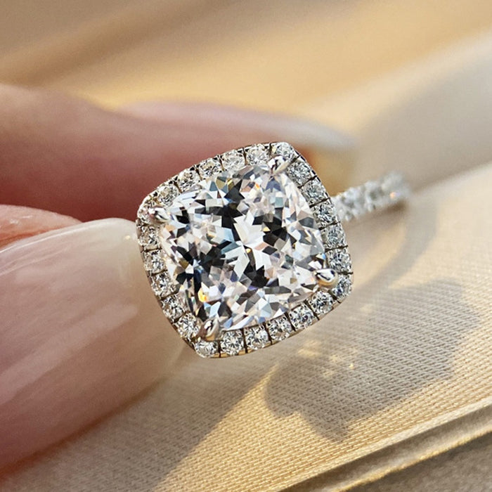 Exquisite Full Zircon Micro Pave Ring For Women European American Fashion Finger Accessory