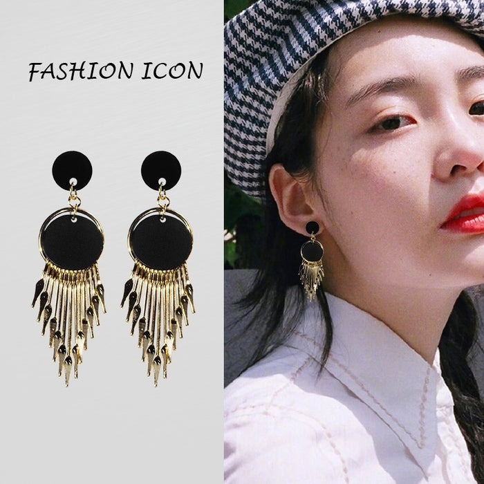 Vintage Punk Black Round Acrylic Disc Gold Alloy Long Fringe Tassel Statement Drop Earrings