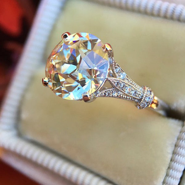 European Fashion Art Style Round Sparkling Zircon Women's Engagement Wedding Ring