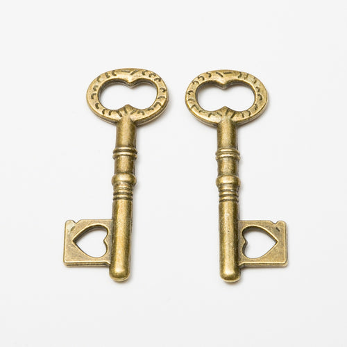 Zinc Alloy Key Charm Pendant No.532517 for DIY Necklace Bracelet Jewelry Making