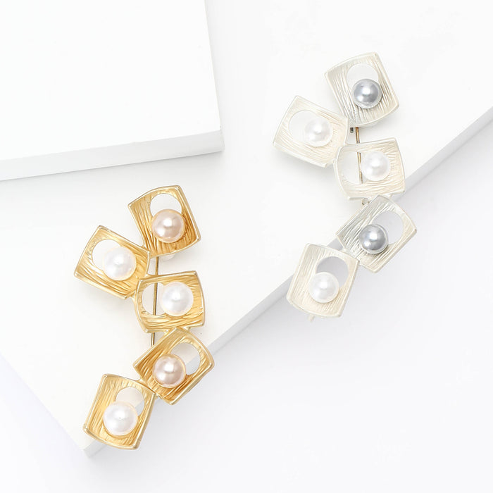 Matte Gold Alloy Pearl Square Brooch Pin For Apparel Decoration