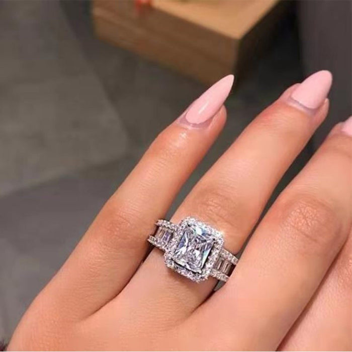 Luxury Womens Full Rhinestone Ring Square Zircon Finger Jewelry European American Fashion Accessory