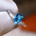 Minimalist OL Women Ring With Square Zircon, European Fashion Finger Jewelry view 2