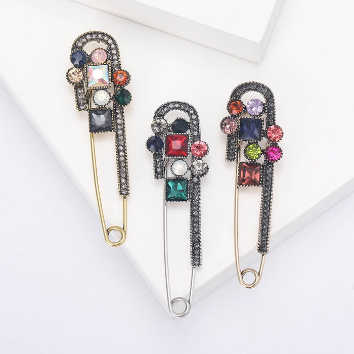 Alloy Rhinestone Fashion Brooch Pin For Elegant Women's Cardigans