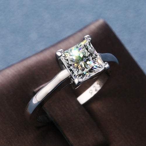 Simple European Style Women's Ring With Single Zircon Stone For Versatile Jewelry Accessories