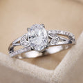Delicate Lace Edge Women's Ring With Emerald Green Cubic Zirconia White Gold Plated Copper view 2