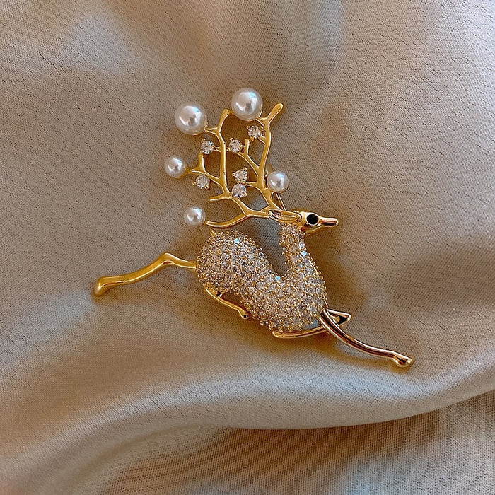 Alloy Pearl Animal Brooch For Women Korean Fashion Suit Anti-Exposure Pin Personality Style