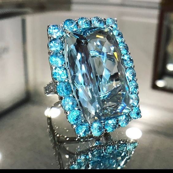 Fashion Women's Ring With Large Rectangle Sky Blue Zircon European Wedding Jewelry