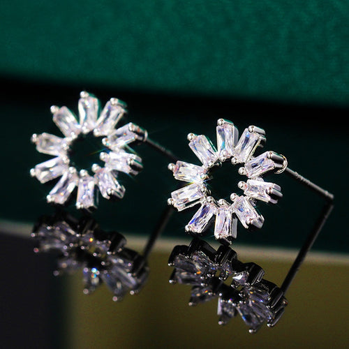 Sweet Hollow Snowflake Zircon Stud Earrings, Fresh Daily Student Ear Jewelry