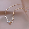 Korean Style Alloy Pearl Leaf Choker Necklace For Women, Simple Hip Hop Collarbone Jewelry view 3
