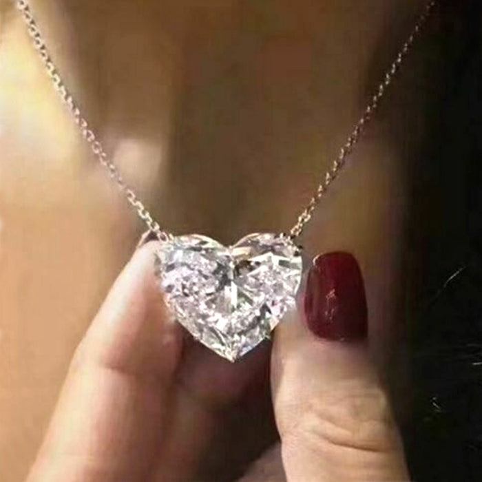 European American Fashion Heart Pendant Necklace For Women Delicate Collarbone Chain