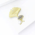 Matte Alloy Pearl Ginkgo Leaf Brooch Pin For Clothing Fastening view 3