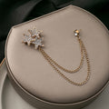 Fashion Rhinestone Sparkling Star Chain Brooch Elegant Lapel Pin Badge Clothing Accessory view 4