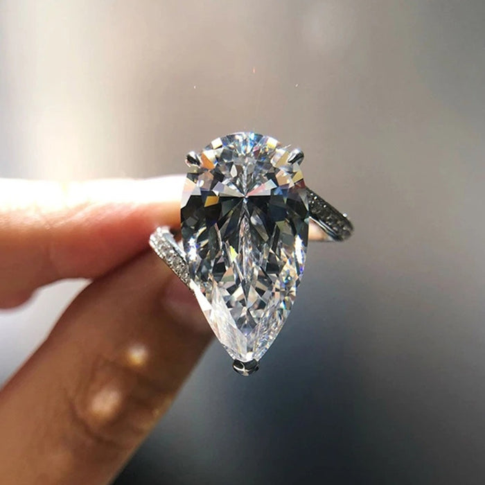 European Creative Women's Ring With 9x19mm Pear Water Drop Zircon Inlay Fashion Finger Jewelry