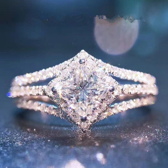 Sparkling Four Prong Zircon Women's Ring, Style Fashion Finger Ring For