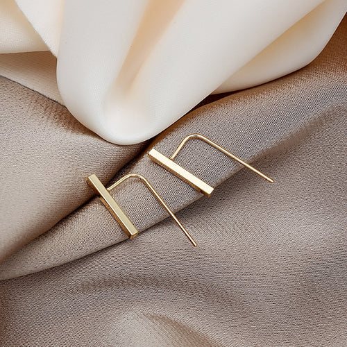 Elegant Irregular Gold Alloy Geometric Bar Drop Stud Earrings For Women Minimalist Metal Line Earrings