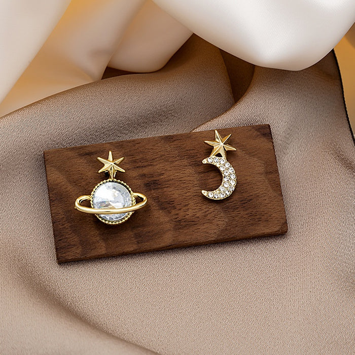 Elegant Asymmetric Star Moon And Planet Crystal Rhinestone Gold Alloy Small Stud Earrings