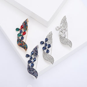 Alloy Rhinestone Leaf Brooch For Women's Elegant Clothing Accessories