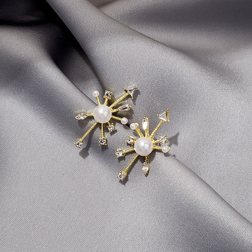 Elegant Irregular Starburst Pearl Zircon Alloy Line Short Stud Earrings