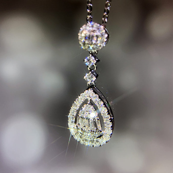 Creative Pear Teardrop Pendant Necklace For Women, Realistic Water Drop Elegant Collarbone Chain