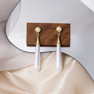 Elegant Korean Style Pearl Teardrop Tassel Dangle Studs With Gold Alloy Cone Accents For Women Earrings
