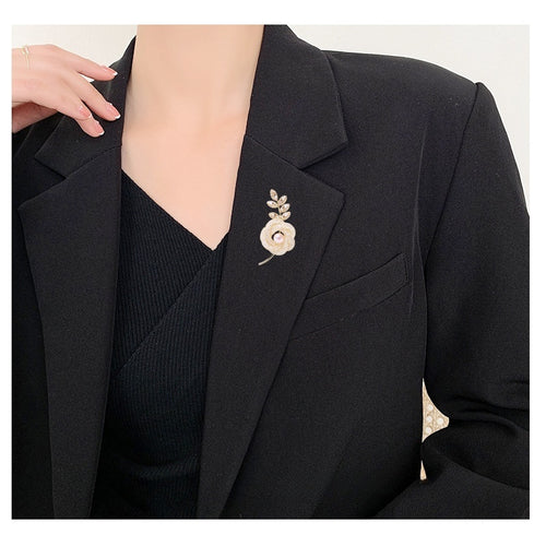 Alloy Rhinestone Hollow Rose Brooch Pin For Elegant Suit Decoration