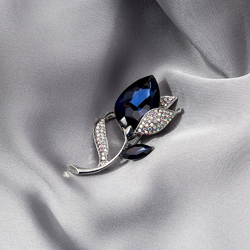 Fashion Crystal Calla Lily Copper Flower Brooch Elegant Minimalist Floral Corsage Pin