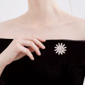 Alloy Zircon Rotating 3D Snowflake Brooch For Suit Decoration view 3