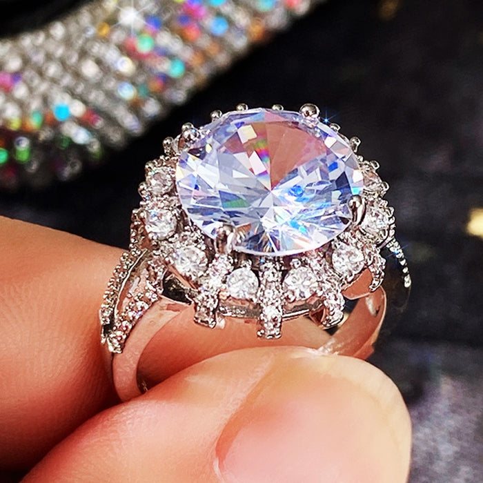 Light Luxury High End Full Inlaid Zircon Women's Wedding Ring Fashion Magazine Style Accessory