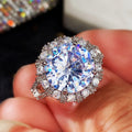 Light Luxury High End Full Inlaid Zircon Women's Wedding Ring Fashion Magazine Style Accessory view 2