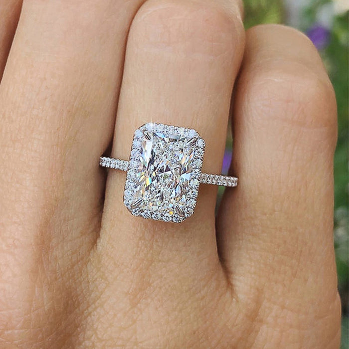 Elegant Bridal Engagement Ring With Simulated Diamond Zirconia Wedding Jewelry
