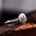 Light Luxury Gold Maple Leaf Seal Ring For Women Niche Design Index Finger Jewelry Accessory view 4
