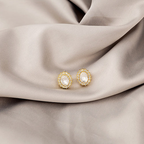 Luxury Vintage Oval Crystal Rhinestone Halo Studs Elegant Court Style Alloy Silver Needle Earrings