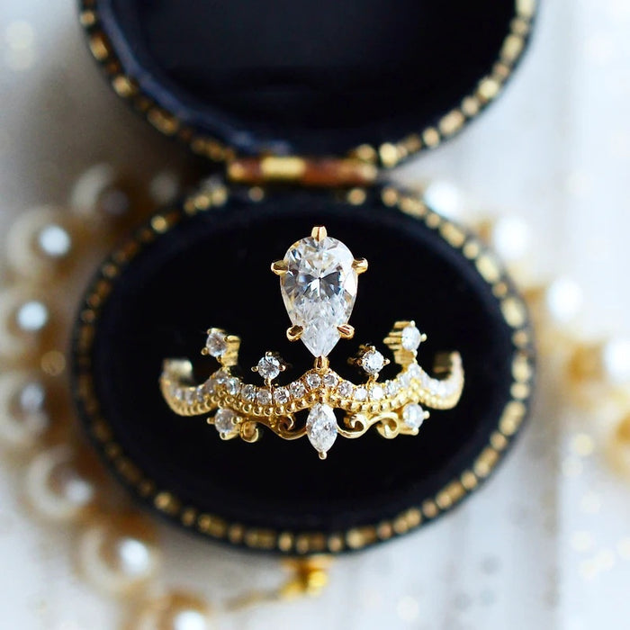 European Crown Ring With Pear Shaped Water Drop Zircon For Women Engagement Jewelry Dropshipping