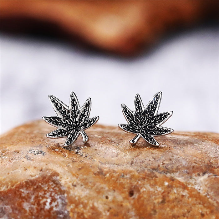 Vintage Blackened Maple Leaf Stud Earrings Niche Design Fashion Ear Jewelry Accessories