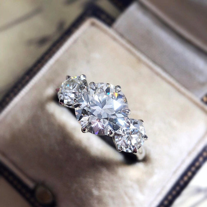 European Sparkling Three Zircon Ring For Women Fashion Celebrity Style Finger Jewelry