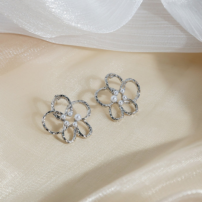 Elegant Silver Alloy Open Flower Faux Pearl Stud Earrings For Women Minimalist Fashion Creative Earrings