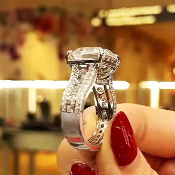 Luxury Full Pave Cubic Zirconia Wedding Ring For Women, Sparkling Light Luxury Finger Jewelry