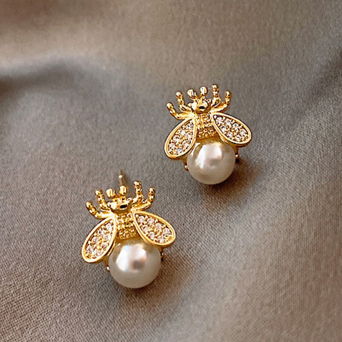Korean Minimalist Bee Stud Earrings With Faux Pearl Small Designer Spring Earrings For Women