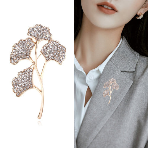Alloy Ginkgo Leaf Pearl Brooch Pin For Collar Anti Exposure