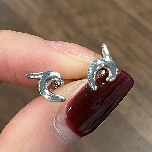Cute Smooth Mini Dolphin Stud Earrings For Women, Kawaii Ocean Animal Ear Jewelry Accessories