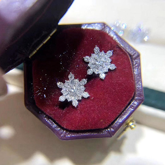Aesthetic Snowflake Stud Earrings, Niche Light Luxury Floral Ear Jewelry For Women